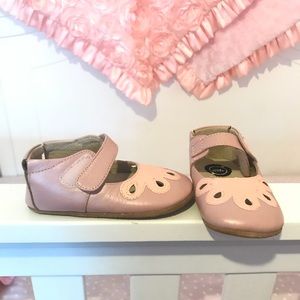 ❌SOLD❌Pink Livie&Luca Petal Shoes